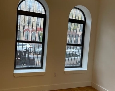 1340 Hancock Street - Photo Thumbnail 9