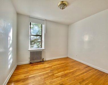 100 Broadway - Photo Thumbnail 1