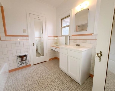 6132 Victor Street - Photo Thumbnail 22