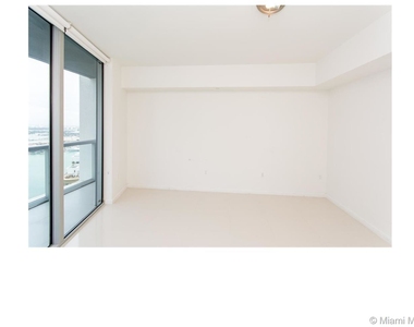 495 Brickell Ave - Photo Thumbnail 8