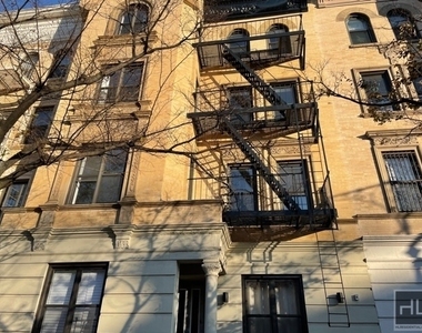 677 Vanderbilt Avenue - Photo Thumbnail 25