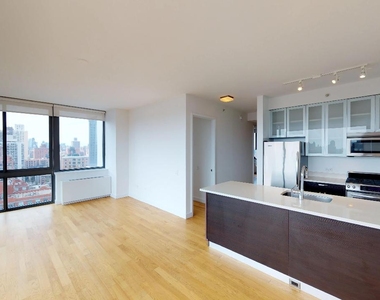 808 Columbus Avenue - Photo Thumbnail 10