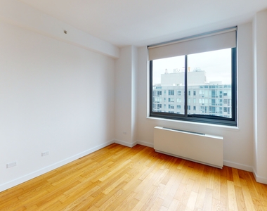 808 Columbus Avenue - Photo Thumbnail 6