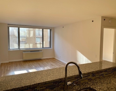 120 West 21st Street - Photo Thumbnail 8