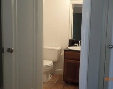 4628 Columbia Avenue - Photo Thumbnail 13