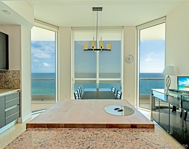 16047 Collins Ave - Photo Thumbnail 13