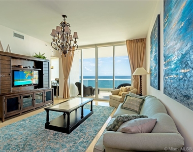 16047 Collins Ave - Photo Thumbnail 9