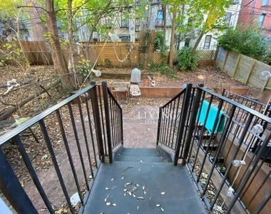 662 Park Place - Photo Thumbnail 19