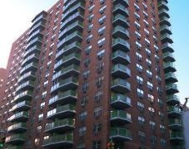 East 34th Street - Photo Thumbnail 9