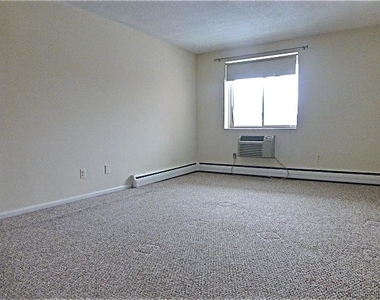 50 Green St., Unit 415 - Photo Thumbnail 2