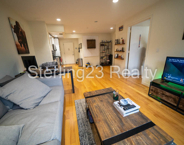 23-15 Astoria Boulevard - Photo Thumbnail 4