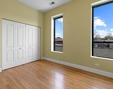 956 West Wrightwood Avenue - Photo Thumbnail 6