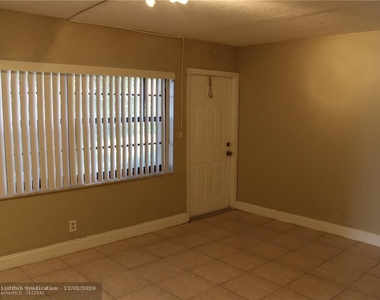 2608 Riverside Dr - Photo Thumbnail 19