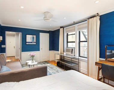 321 East 54th St - Photo Thumbnail 4