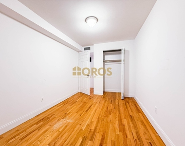 343 East 10th Street - Photo Thumbnail 7
