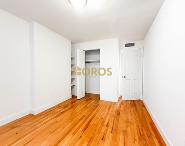 343 East 10th Street - Photo Thumbnail 9