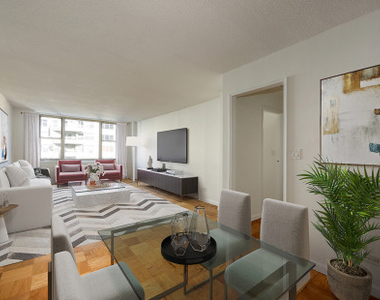Beautiful Convertible 2 Bedroom in the Heart of Murray Hill  - Photo Thumbnail 5