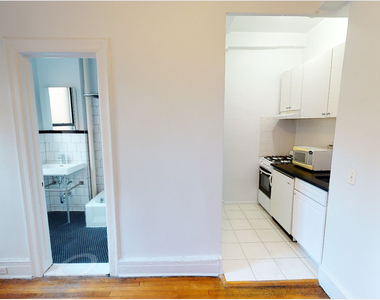 19 West 69th Street - Photo Thumbnail 6