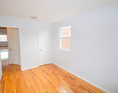 391 Willis Avenue - Photo Thumbnail 21