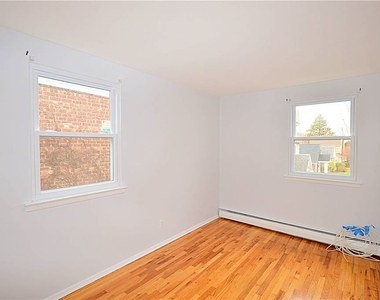 391 Willis Avenue - Photo Thumbnail 19