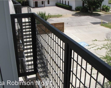 1124 Galveston Avenue - Photo Thumbnail 9