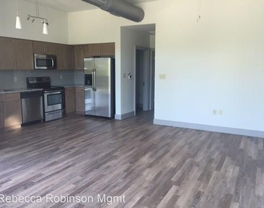 1124 Galveston Avenue - Photo Thumbnail 2