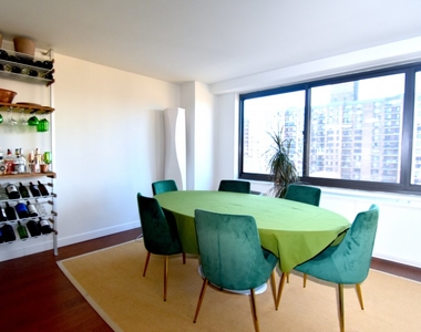 10 West 135th Street - Photo Thumbnail 4