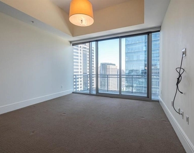 1065 Peachtree Street Ne # 2701 - Photo Thumbnail 17