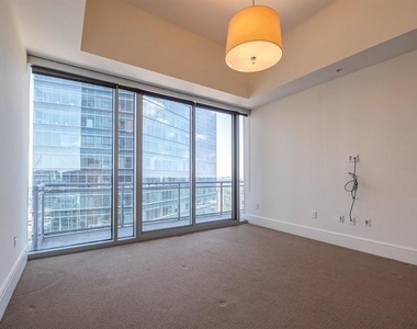 1065 Peachtree Street Ne # 2701 - Photo Thumbnail 18