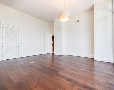 1065 Peachtree Street Ne # 2701 - Photo Thumbnail 6