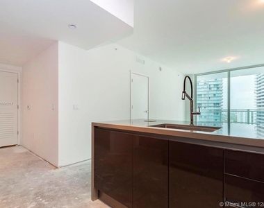 1080 Brickell Ave - Photo Thumbnail 5