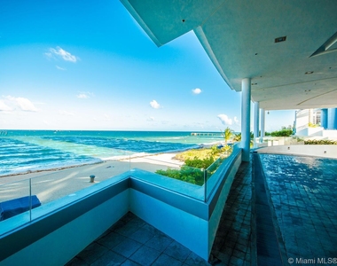 17121 Collins Ave - Photo Thumbnail 27