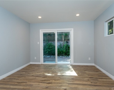 14431 Hatteras Street - Photo Thumbnail 21