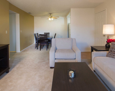 2851 Bedford Lane - Photo Thumbnail 7