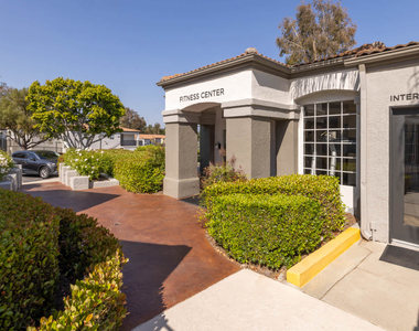 2851 Bedford Lane - Photo Thumbnail 20