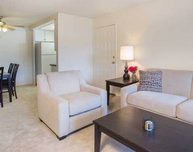 2851 Bedford Lane - Photo Thumbnail 6