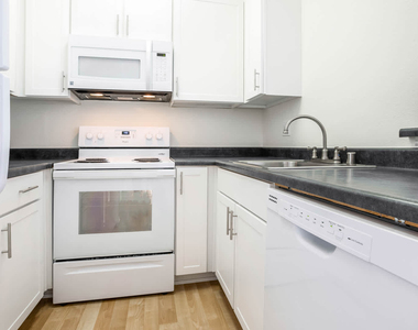 9400 La Tijera Blvd. - Photo Thumbnail 3
