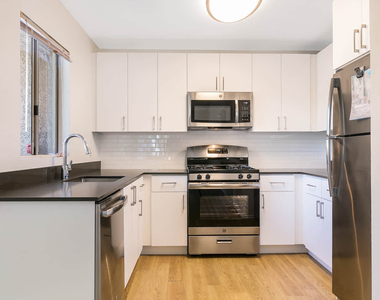 3500 Hathaway Ave. - Photo Thumbnail 2