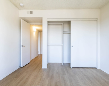 3500 Hathaway Ave. - Photo Thumbnail 18