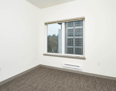 10720 5th Ave Ne - Photo Thumbnail 22