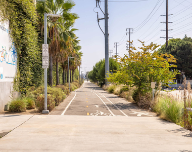 3165 Sawtelle Blvd. - Photo Thumbnail 15
