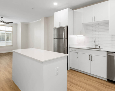 1101 Park Pl. - Photo Thumbnail 40