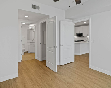 1101 Park Pl. - Photo Thumbnail 33