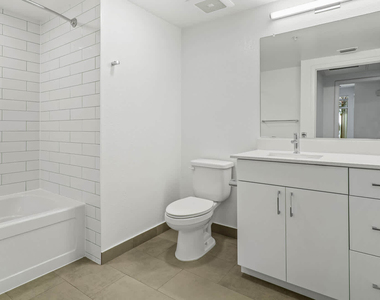 1101 Park Pl. - Photo Thumbnail 10