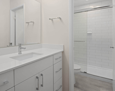 1080 Carolan Avenue - Photo Thumbnail 12