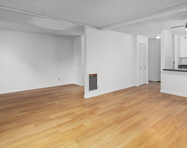 1080 Carolan Avenue - Photo Thumbnail 33