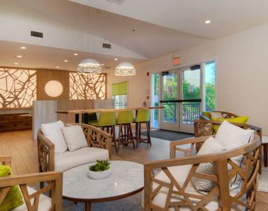 1080 Carolan Avenue - Photo Thumbnail 22
