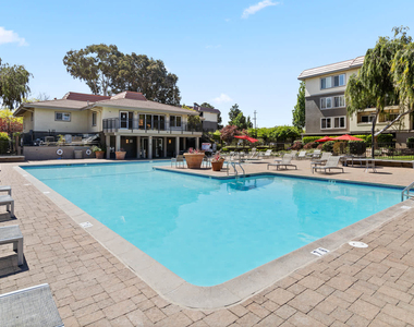 1080 Carolan Avenue - Photo Thumbnail 26