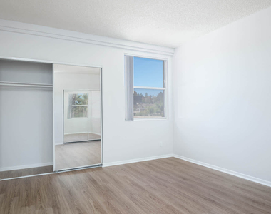 12629 El Camino Real - Photo Thumbnail 18