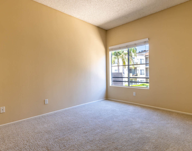230 North Kenwood Street - Photo Thumbnail 14
